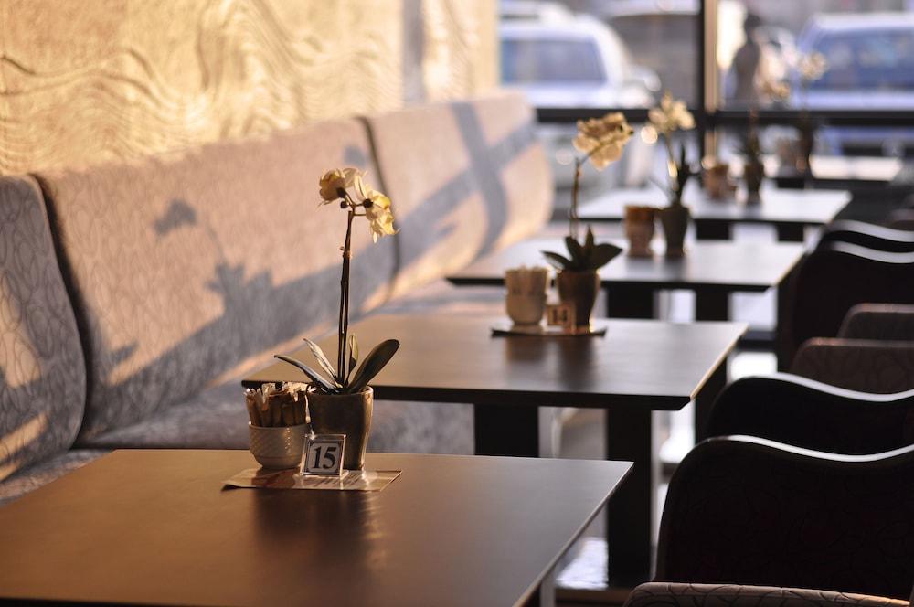 마르기 호텔 에디르네 외부 사진 Interior of the restaurant