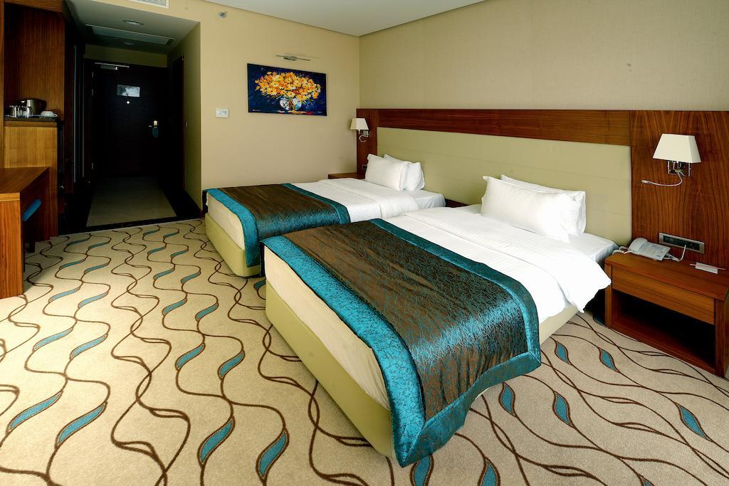 마르기 호텔 에디르네 외부 사진 A room at the hotel